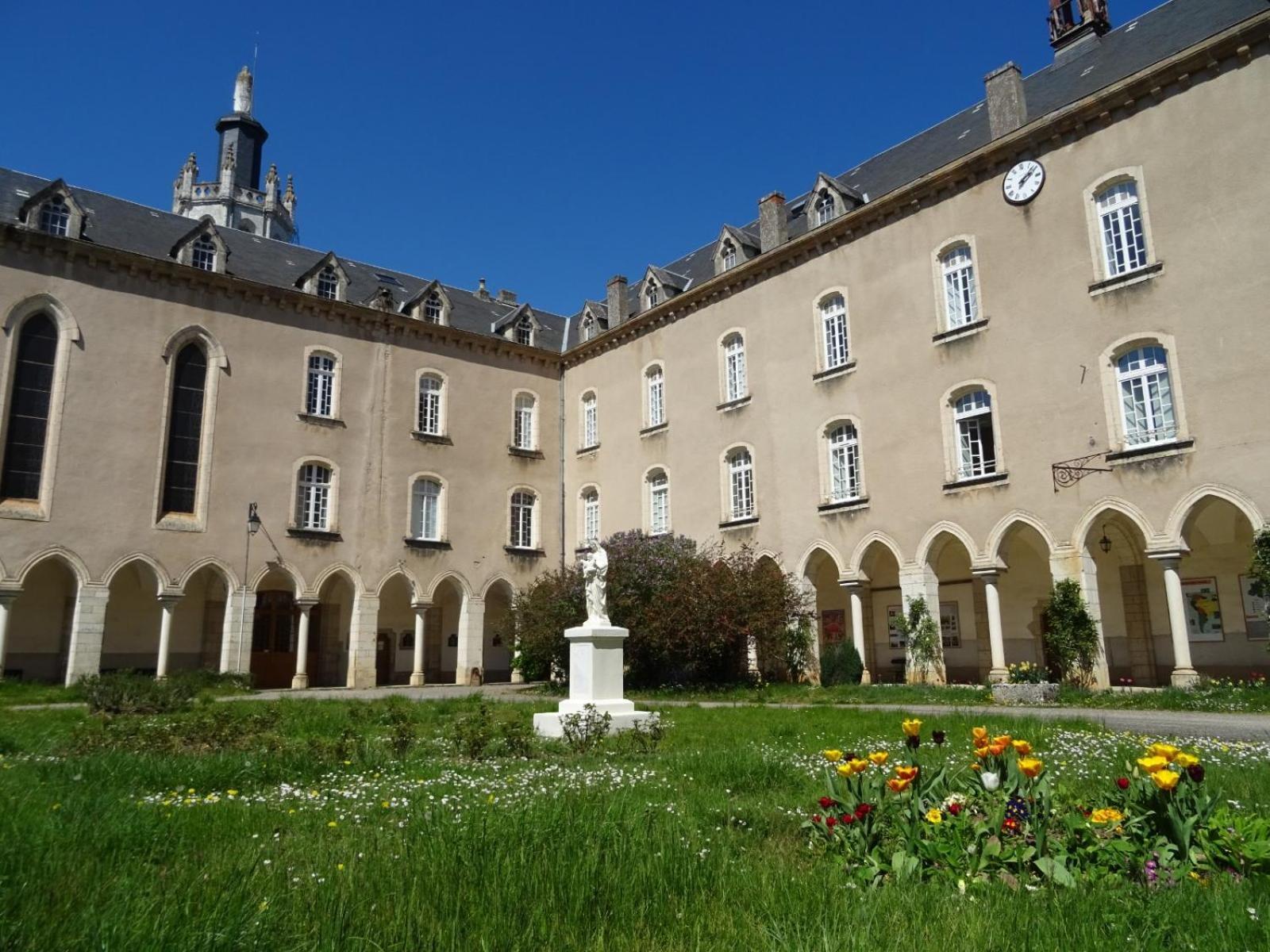 Hotel Le Grand Couvent De Gramat Exterior foto